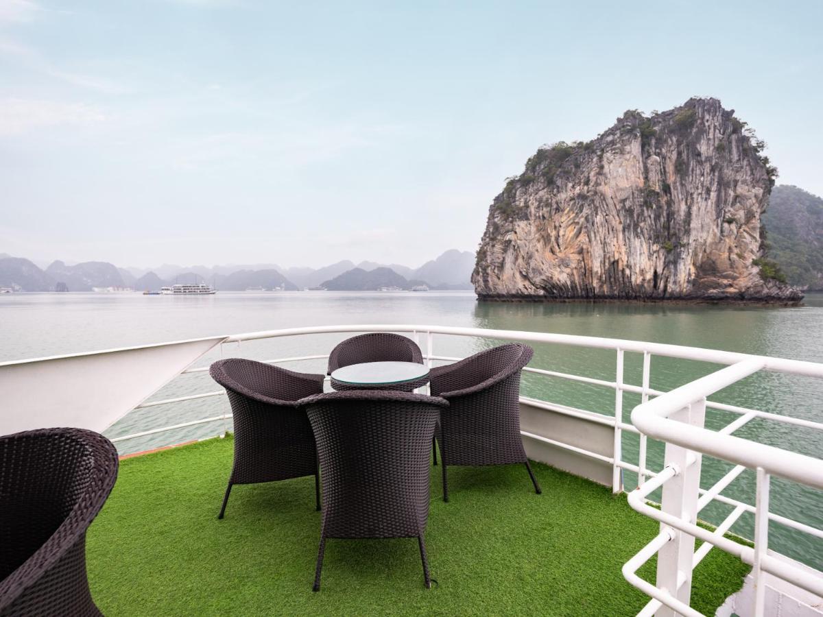 Hotel Aqua Of The Seas Cruise Halong à Hạ Long Extérieur photo