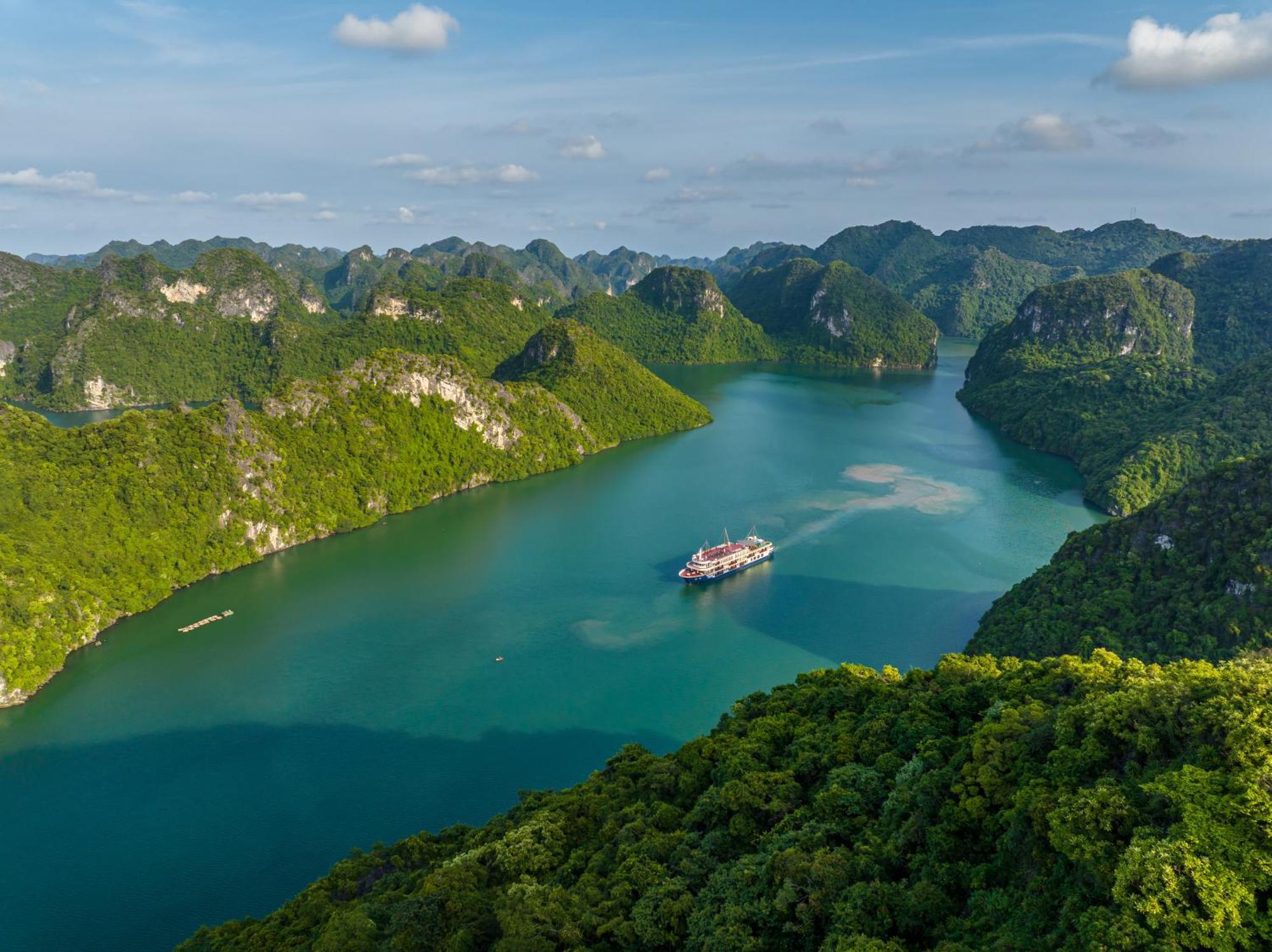 Hotel Aqua Of The Seas Cruise Halong à Hạ Long Extérieur photo