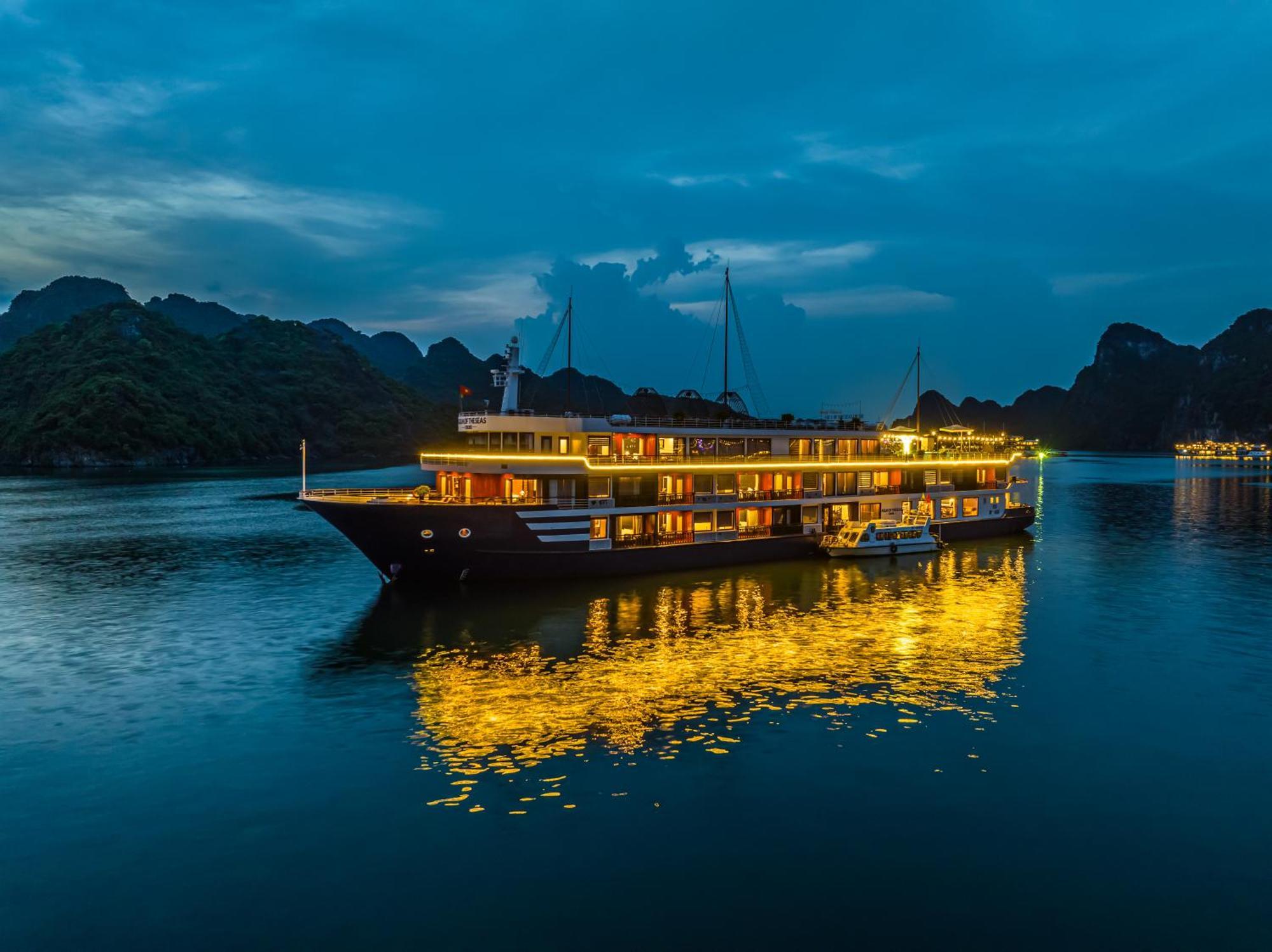 Hotel Aqua Of The Seas Cruise Halong à Hạ Long Extérieur photo