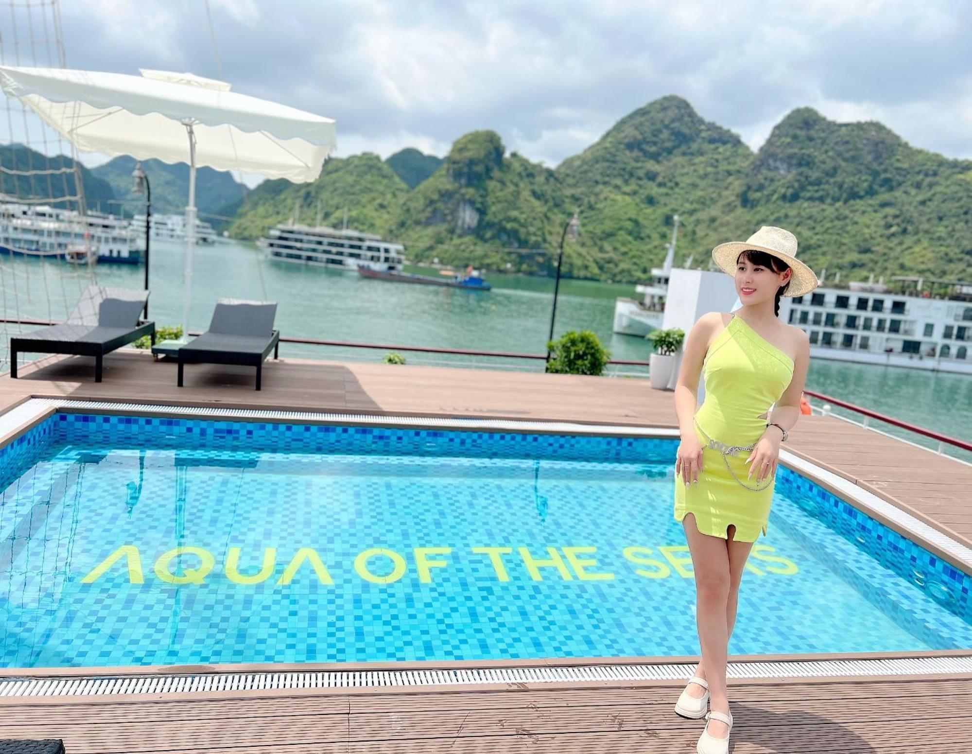 Hotel Aqua Of The Seas Cruise Halong à Hạ Long Extérieur photo