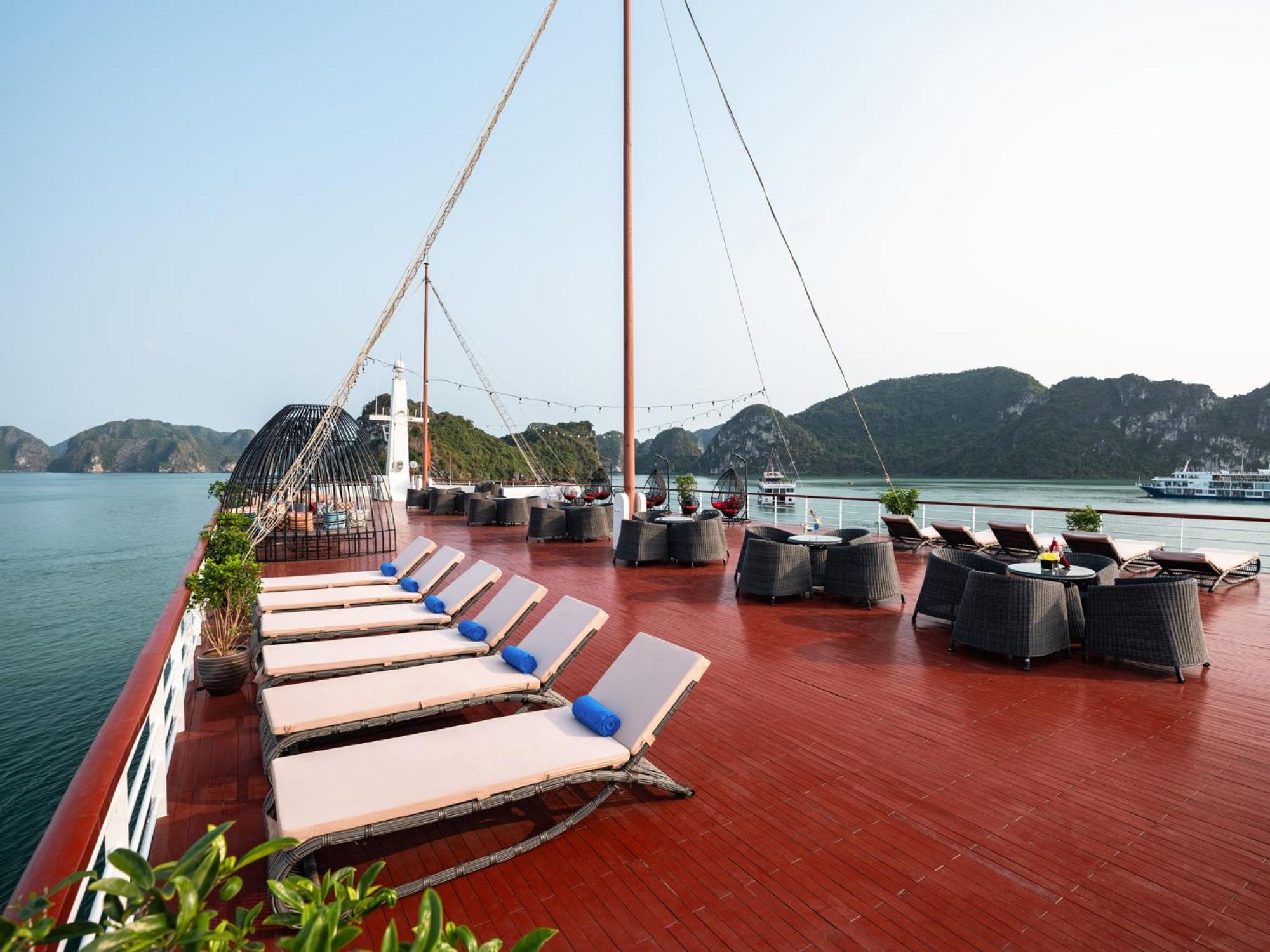 Hotel Aqua Of The Seas Cruise Halong à Hạ Long Extérieur photo